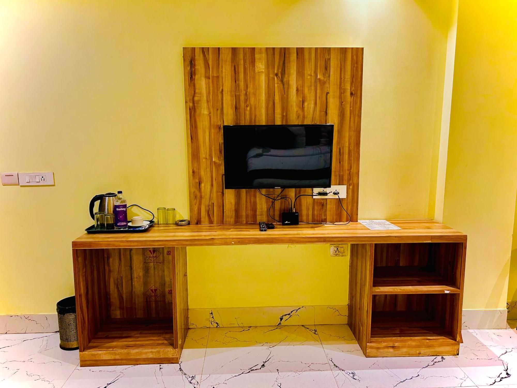 Goodluck House Near Terminal 3 Igi Airport Hotel New Delhi Buitenkant foto